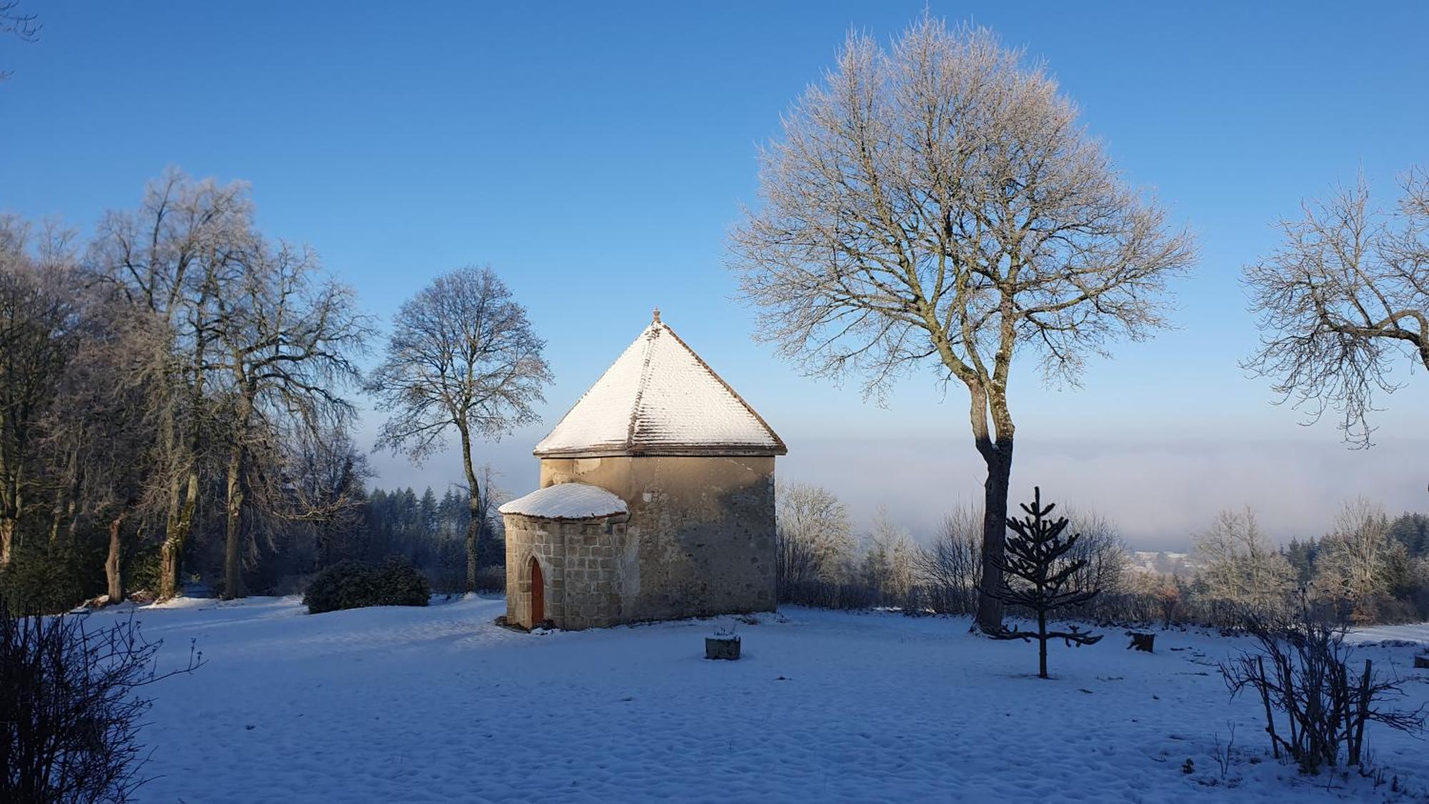Domaine De Montvianeix Bed and Breakfast Saint-Victor-Montvianeix Exteriör bild