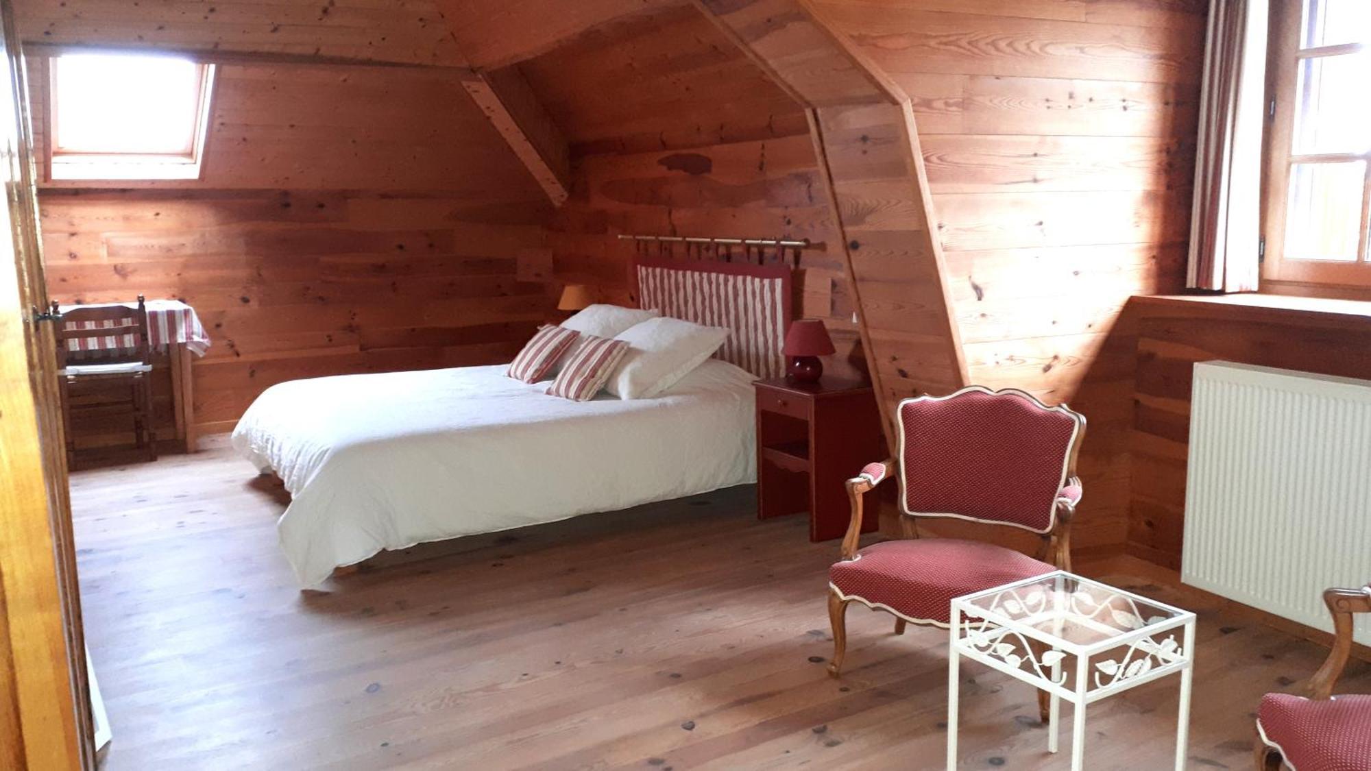 Domaine De Montvianeix Bed and Breakfast Saint-Victor-Montvianeix Exteriör bild