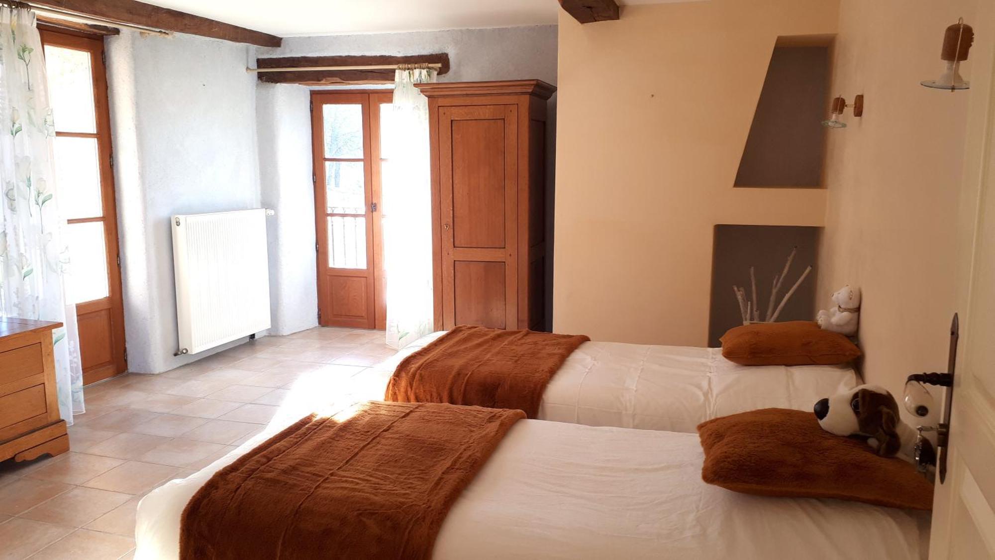 Domaine De Montvianeix Bed and Breakfast Saint-Victor-Montvianeix Exteriör bild