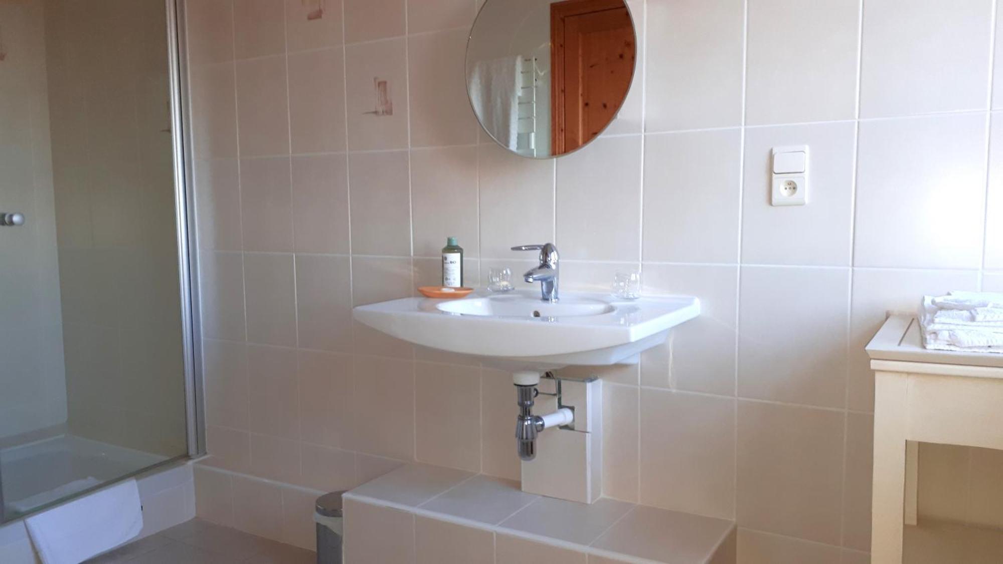 Domaine De Montvianeix Bed and Breakfast Saint-Victor-Montvianeix Rum bild
