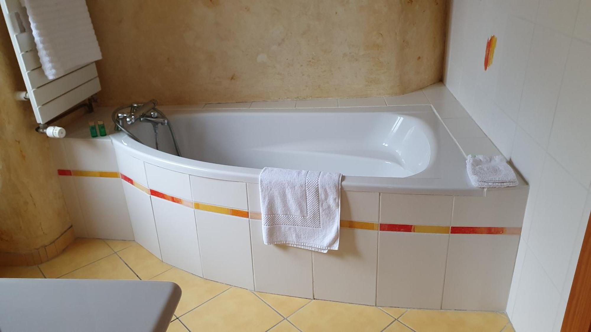 Domaine De Montvianeix Bed and Breakfast Saint-Victor-Montvianeix Rum bild
