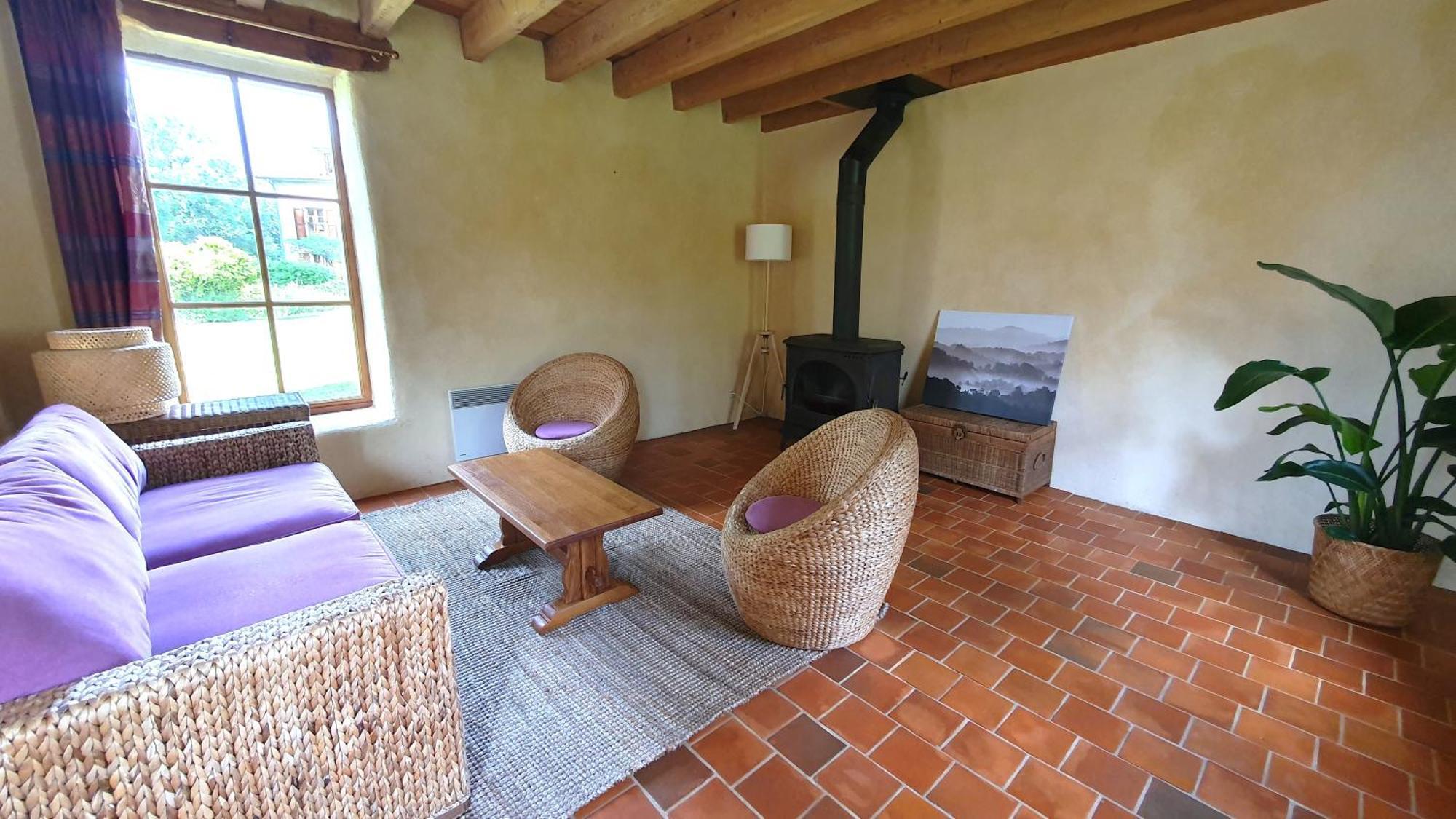 Domaine De Montvianeix Bed and Breakfast Saint-Victor-Montvianeix Exteriör bild